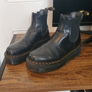 Dr Marten Chelsea platform boots sz8